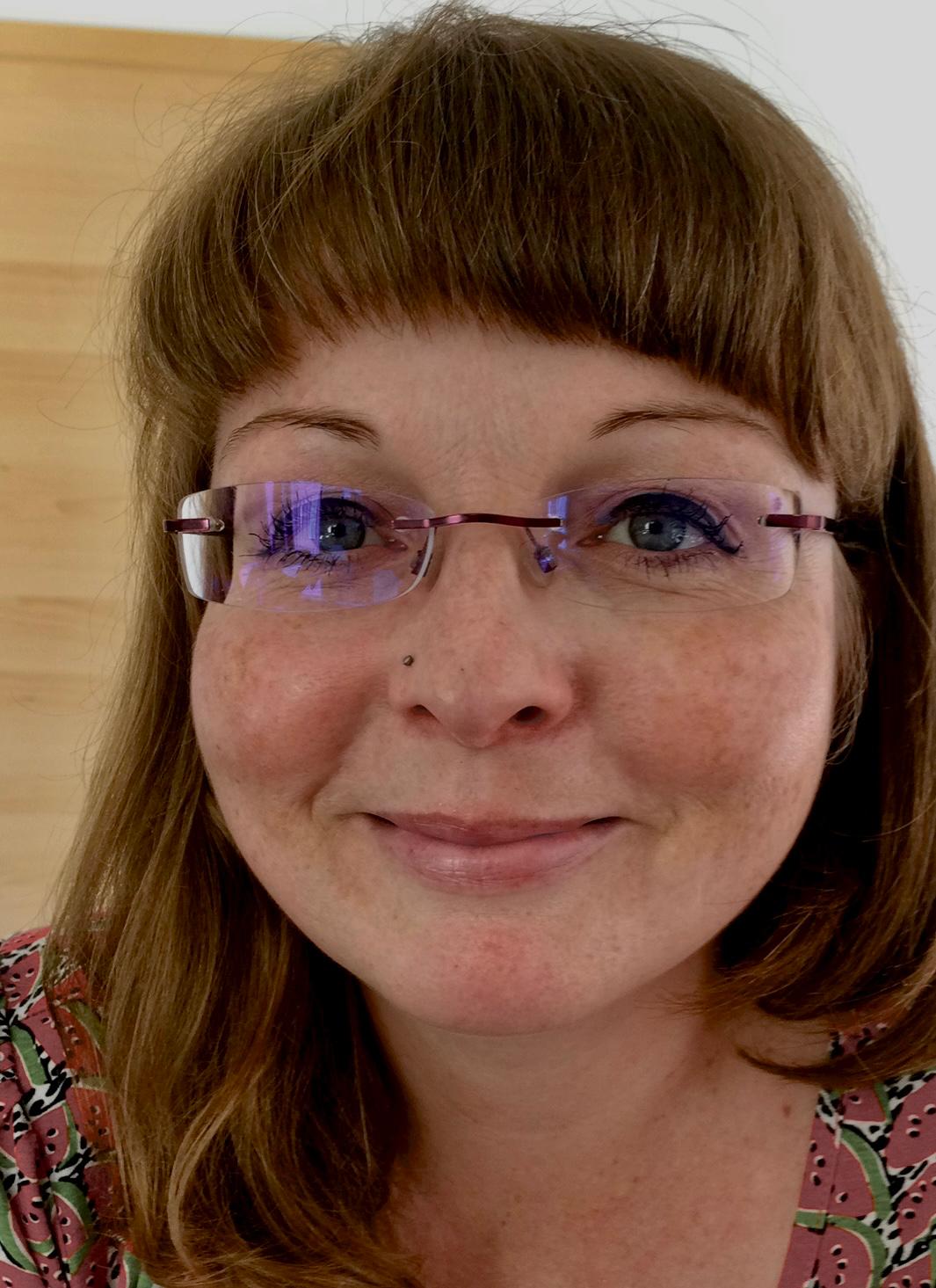 Portraitfoto Susan Divjak.